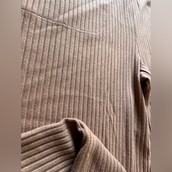 Beyond Yoga | Free Flow Wide Leg Cropped Pants - Picture 9 of 15